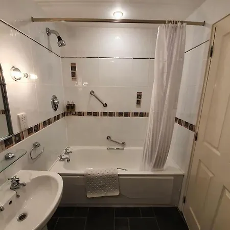 Flesk River Appartement *